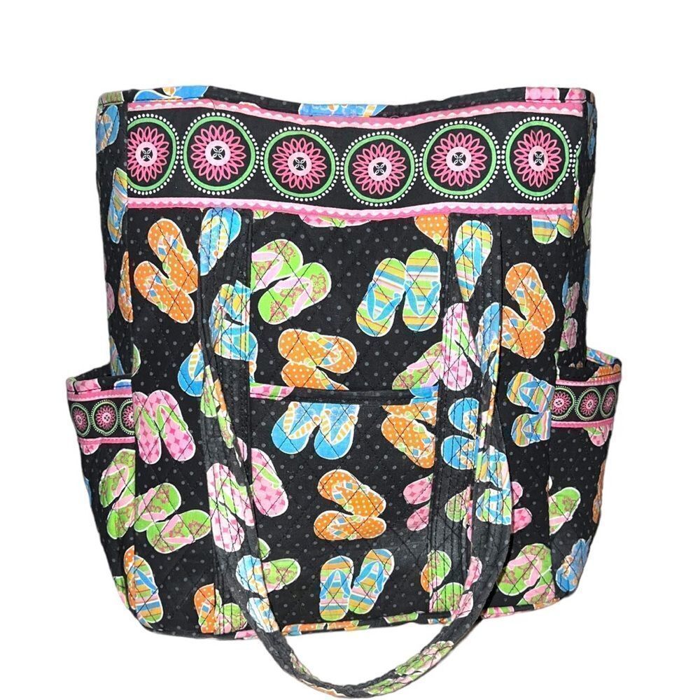 Tanyalee design awesome and useful beach bag!